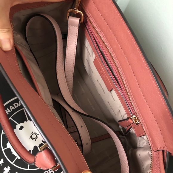 Michael Kors Selma Medium Satchel Crossbody Bag - Picture 4 of 11